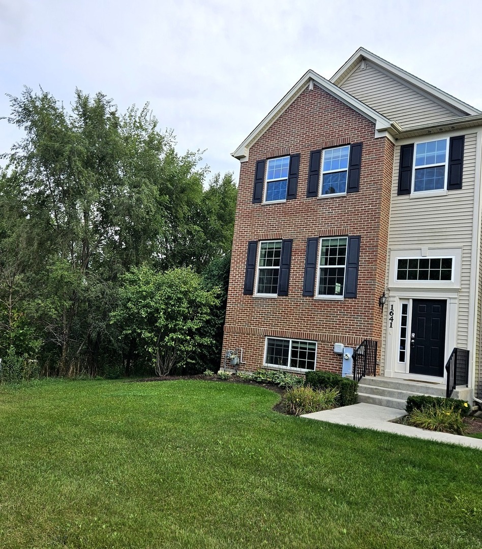 1641 Deer Pointe Drive — photo