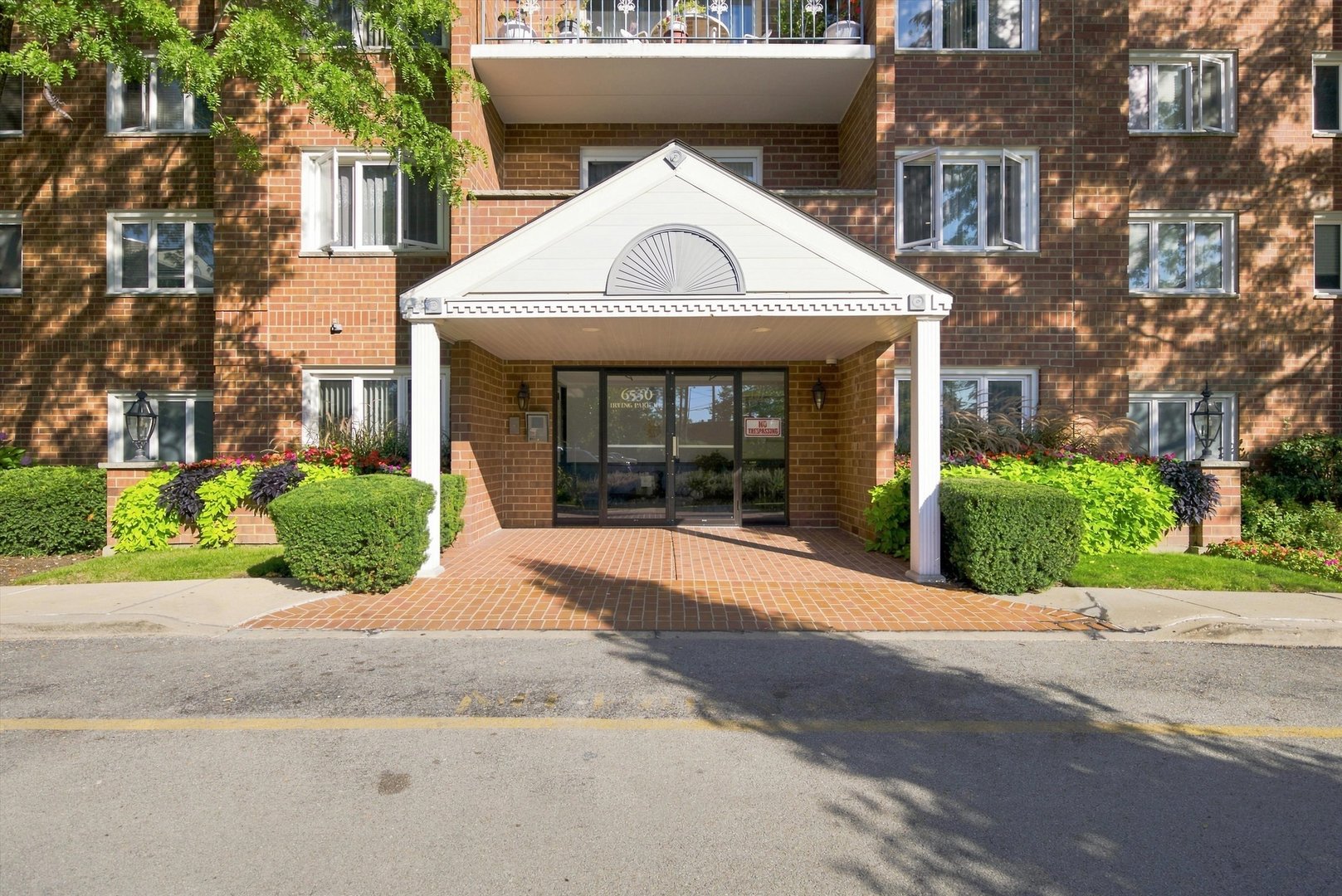 6530 W Irving Park Road Unit 309 — photo