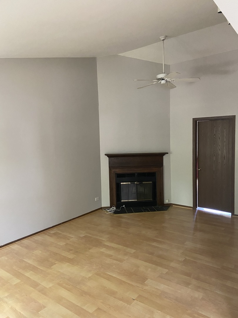 Home in Glendale Heights, IL 60139 — photo 3