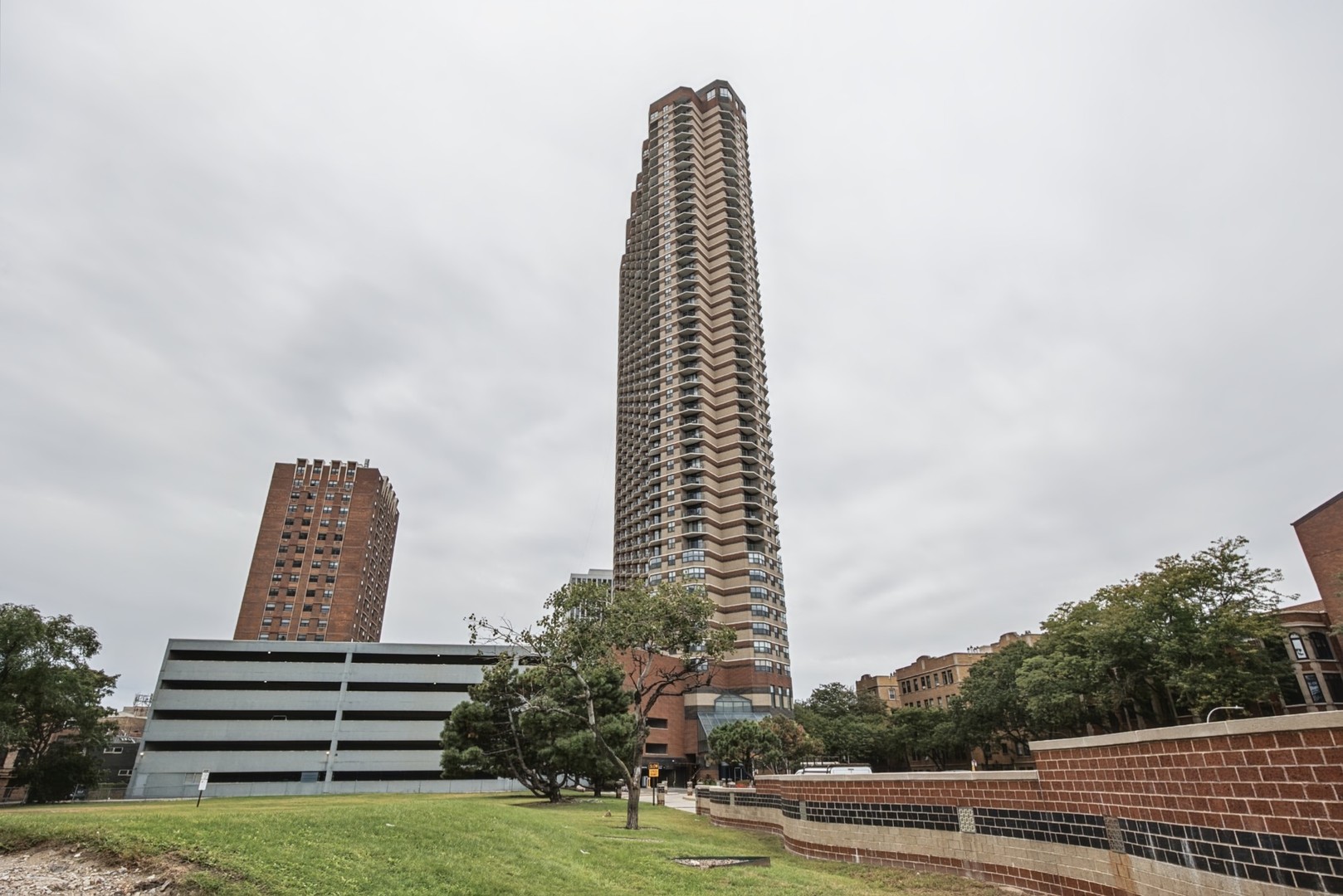 3660 N Lake Shore Drive 3504 — photo