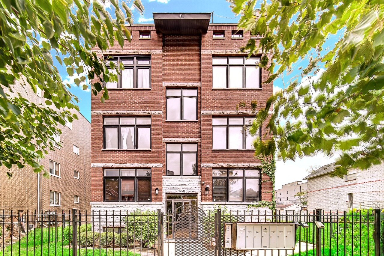 3541 S Prairie Avenue 4 — photo
