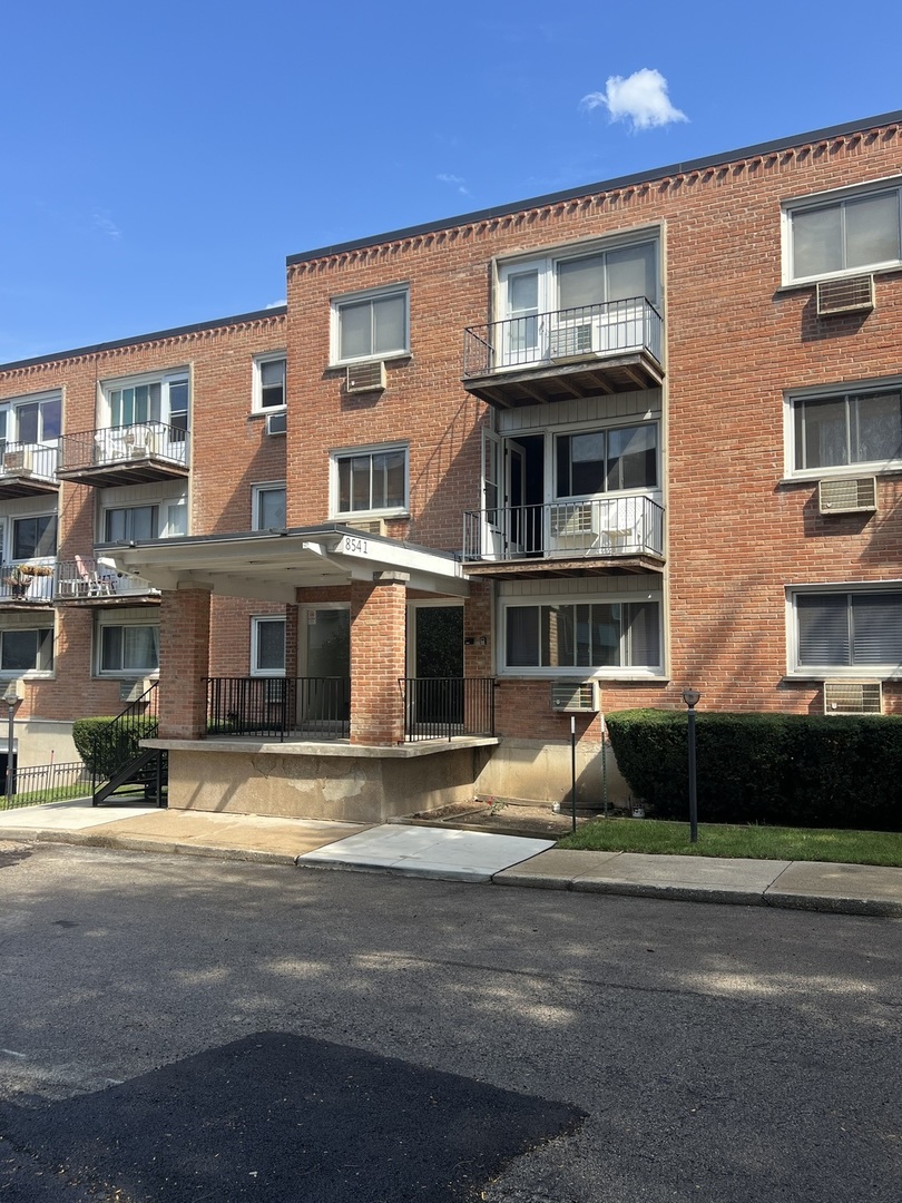 8541 Lotus Avenue 916 — photo