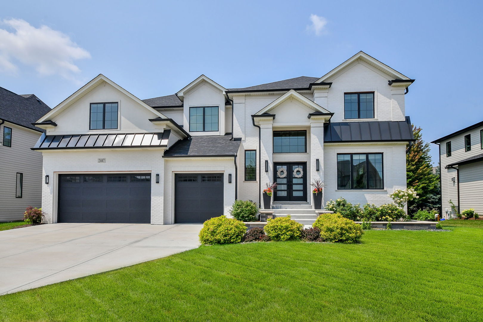 2447 Sharon Court — photo