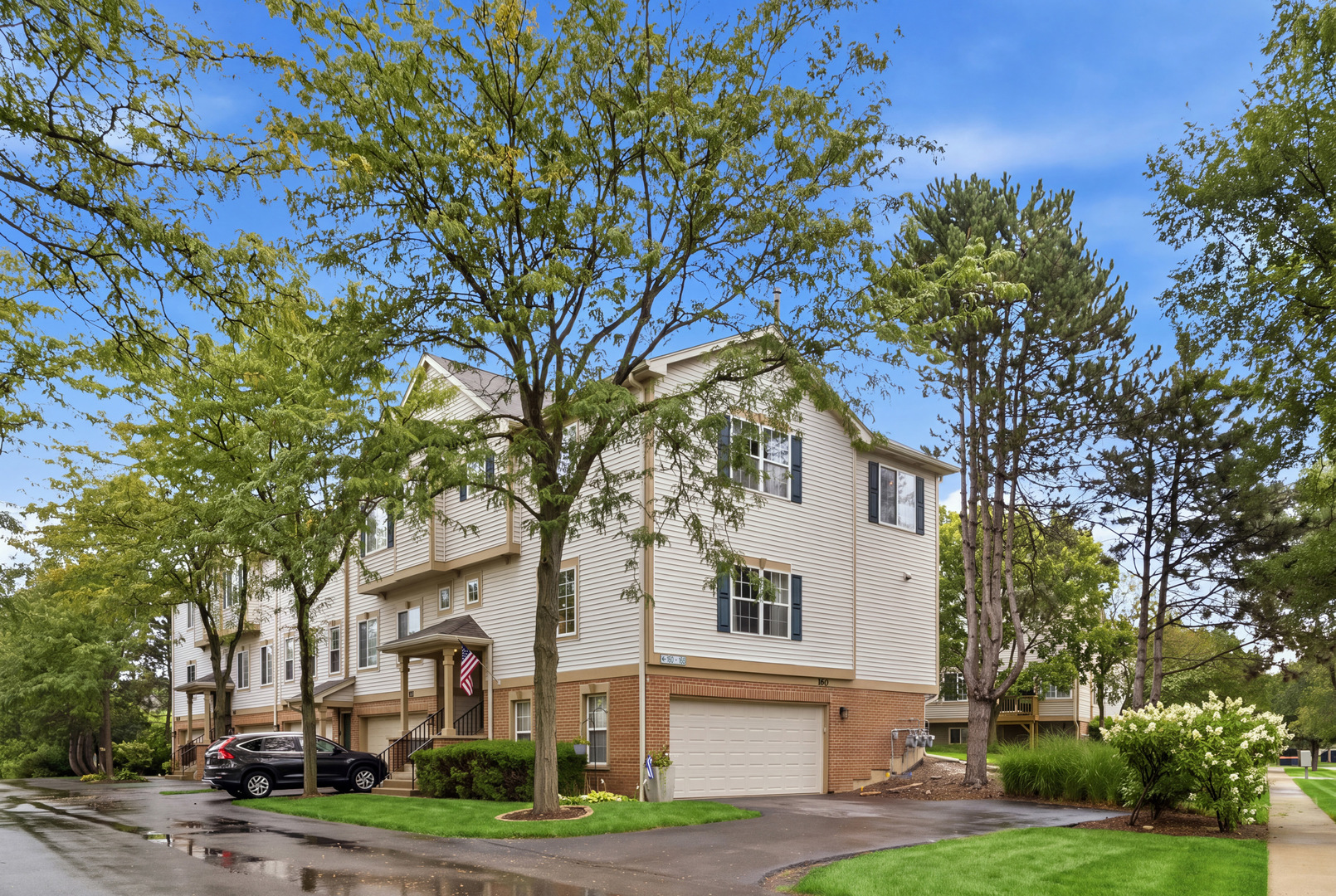160 Monarch Drive 160 — photo