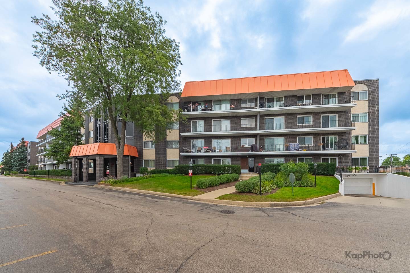 4949 Golf Road 105 — photo