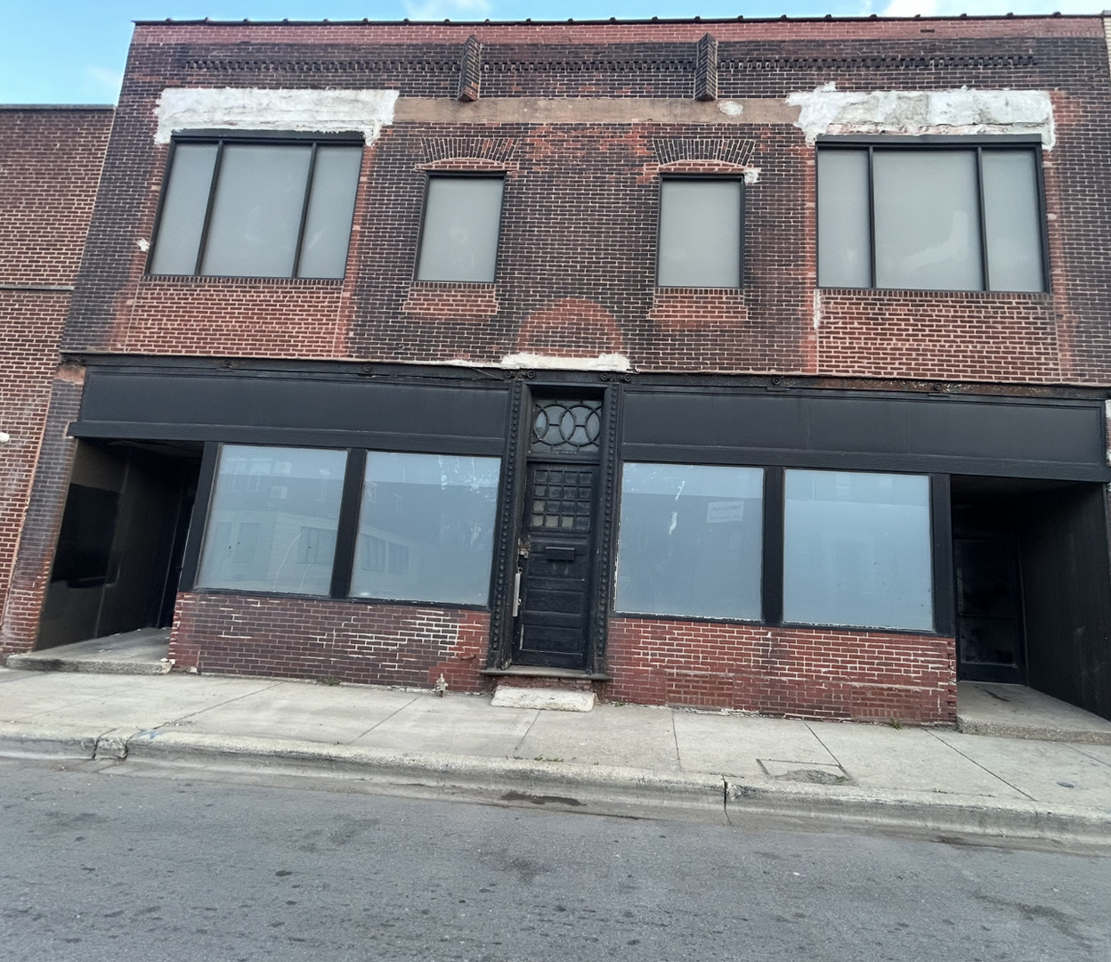 731 W 47th Street — photo