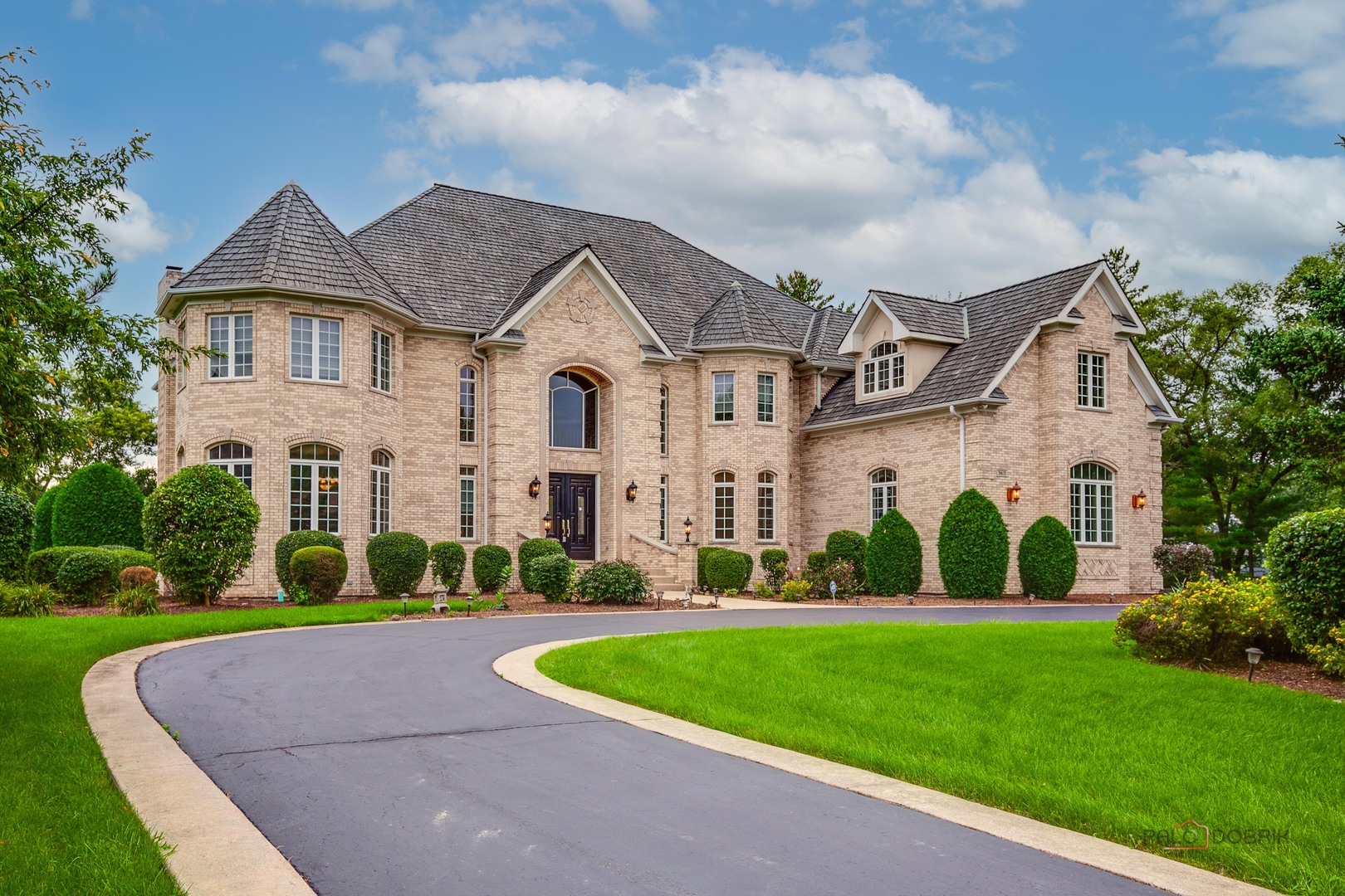 3613 Crestview Drive — photo