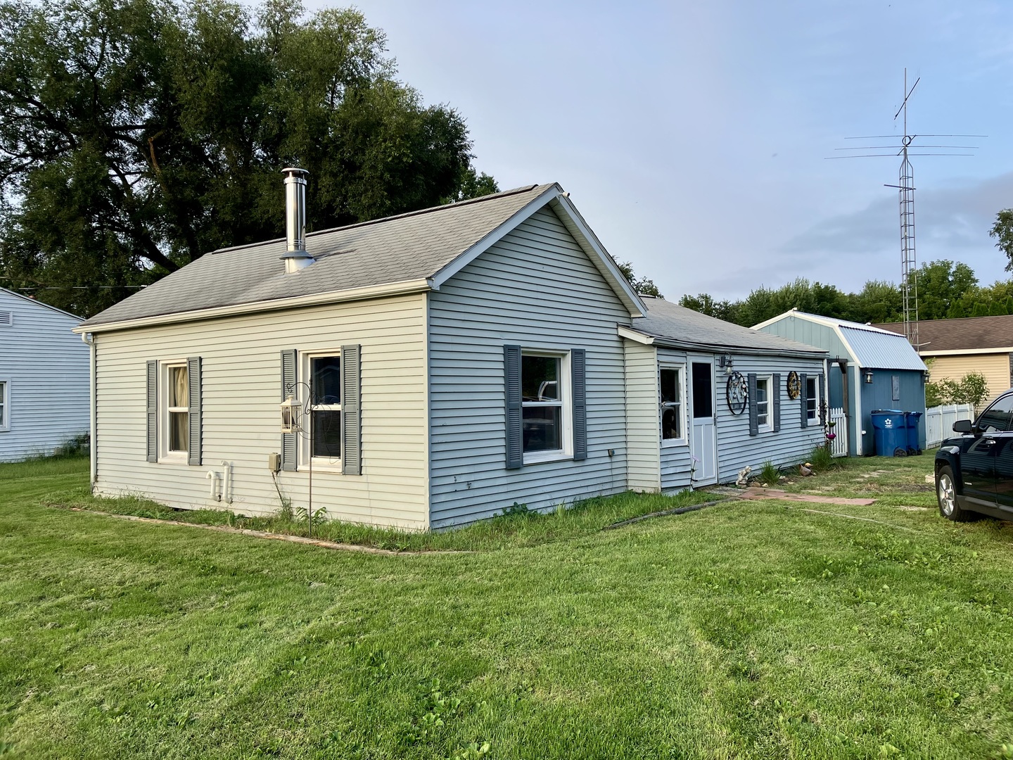 2407 W 3rd Street — photo