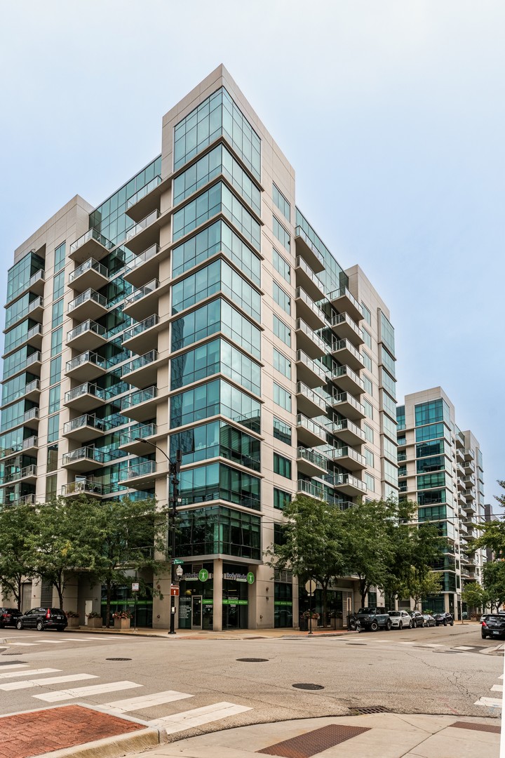 123 S Green Street 506B — photo