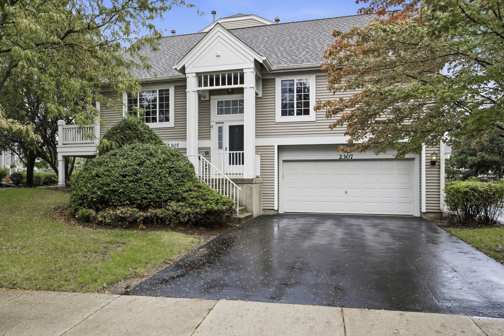 2307 Twilight Drive 2307 — photo