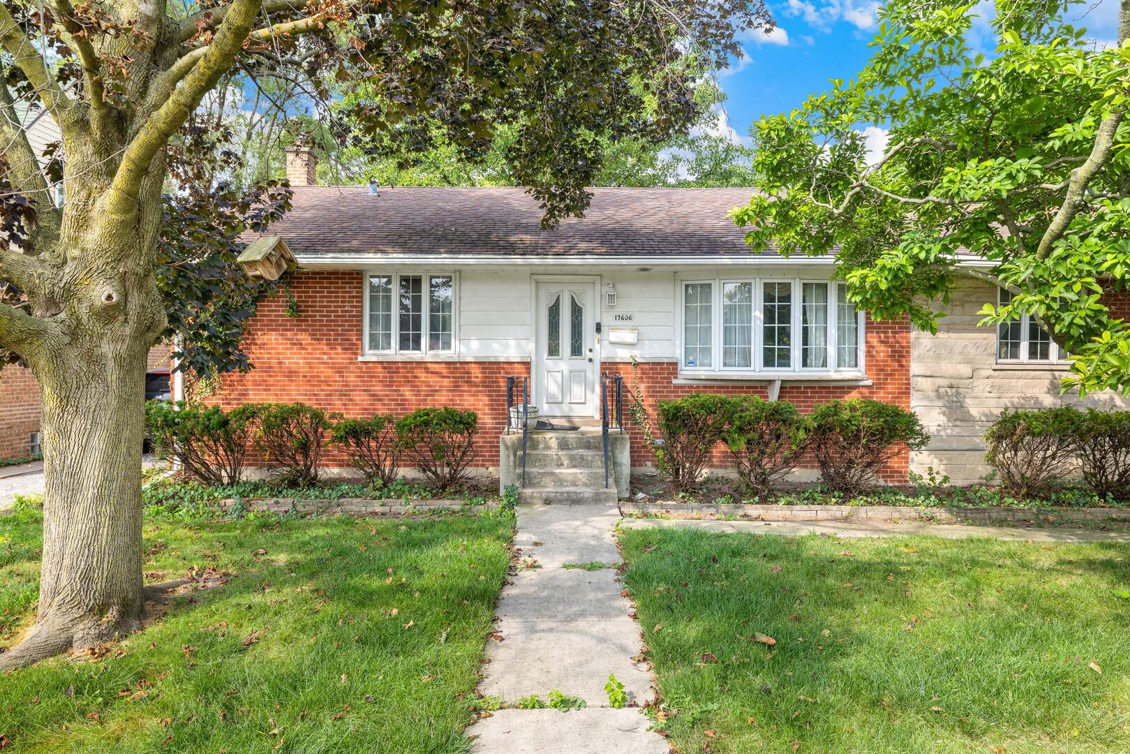 17606 N Burnham Avenue — photo