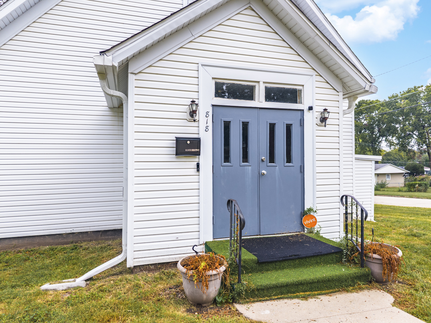 818 E Chestnut Street, Bloomington, IL 61701 — photo 3