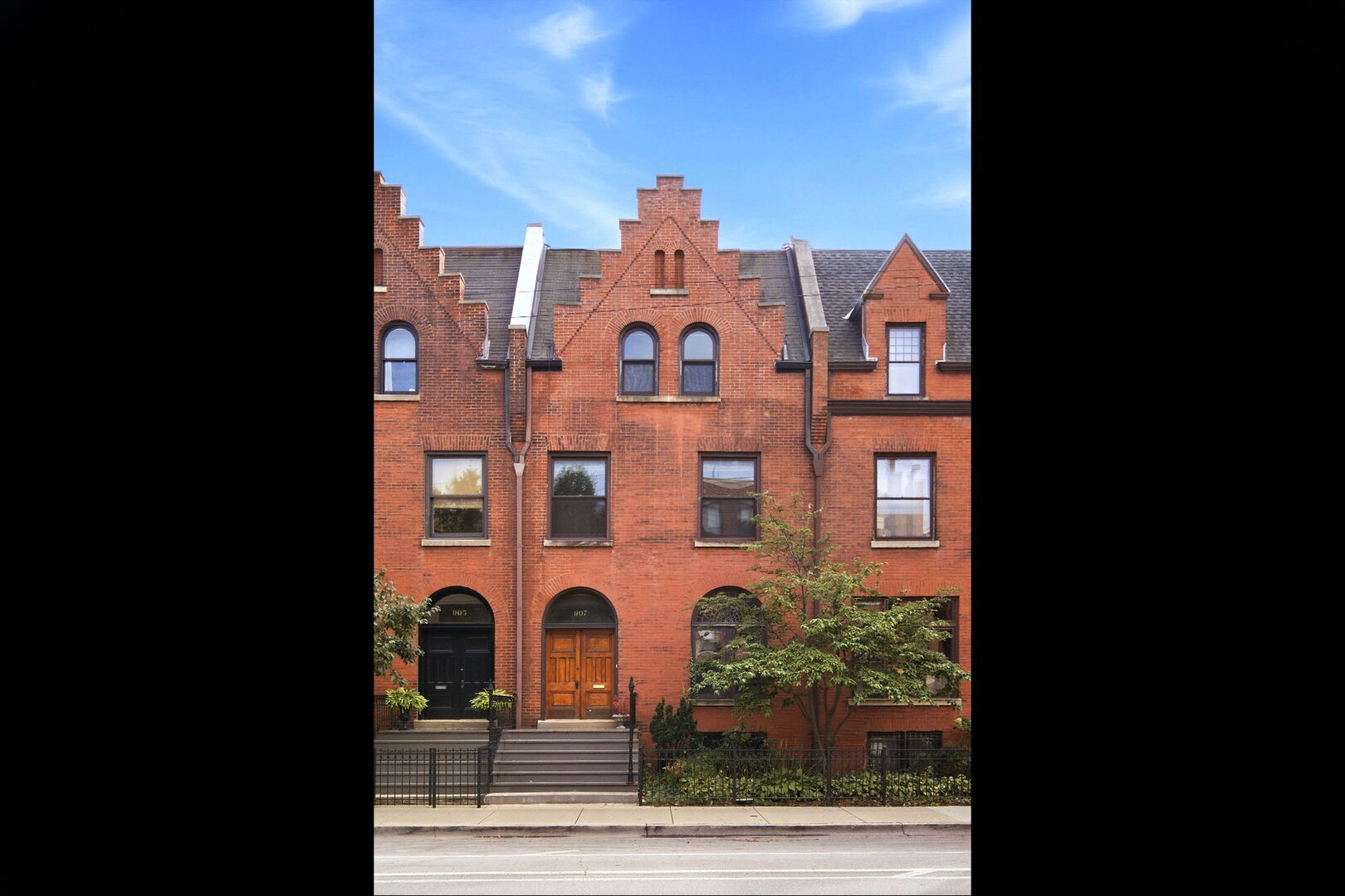 907 W Fullerton Avenue — photo