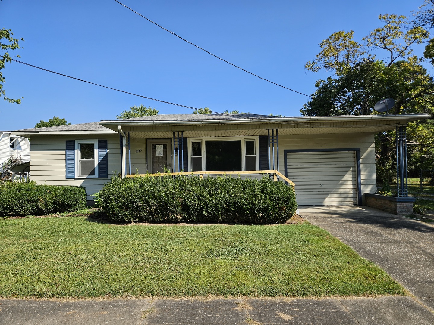 305 Fife Street — photo