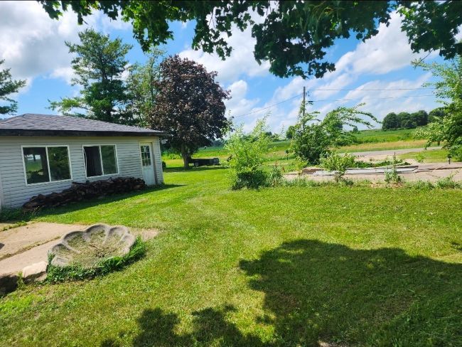 6151 N River Drive — photo