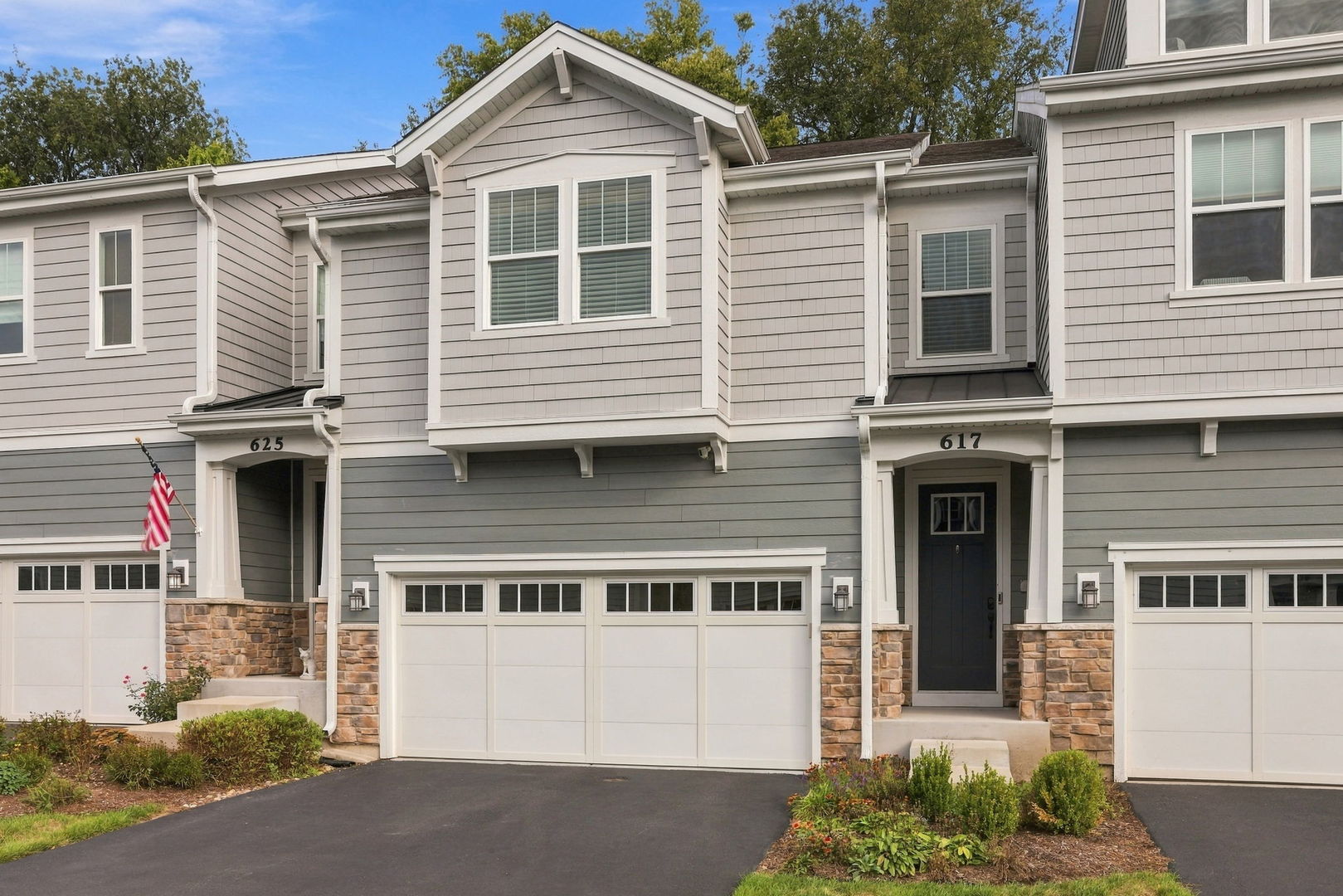 617 Riverbank Court — photo