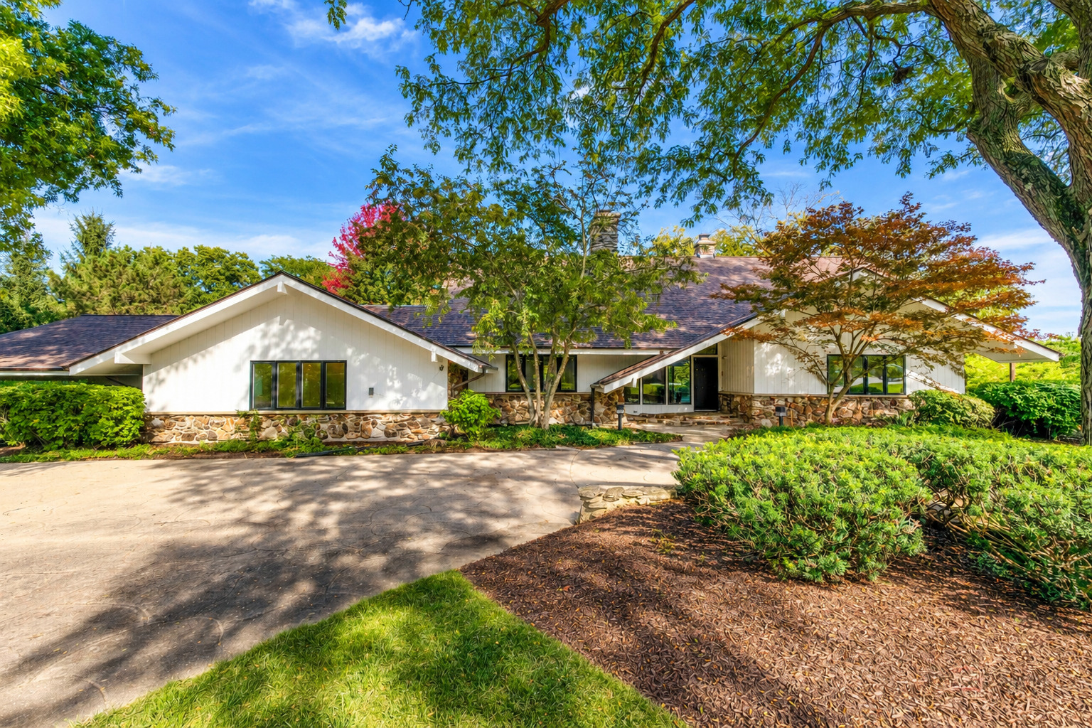 2435 Lexington Drive — photo