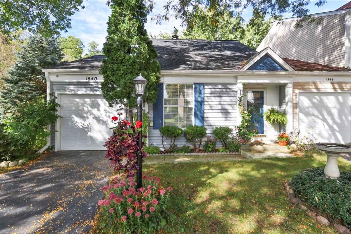 1540 N Broadmoor Court — photo