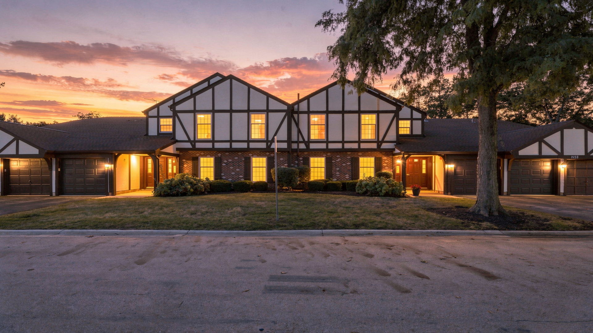 2158 Lancaster Circle 101C — photo