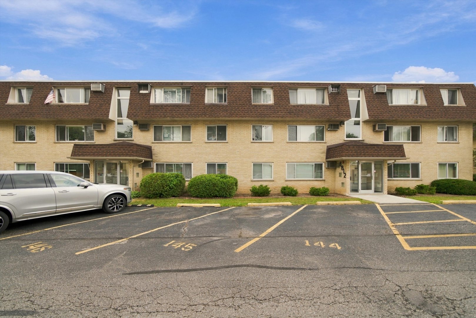 8812 Briar Court 2D — photo