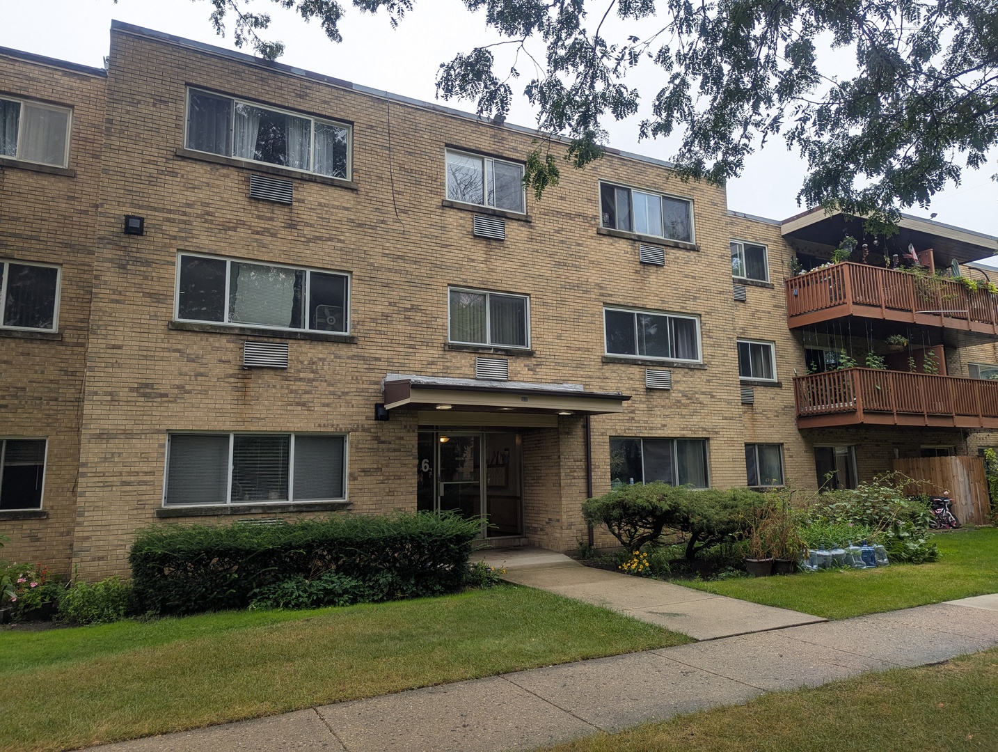 736 W Dempster Street Ag7 — photo