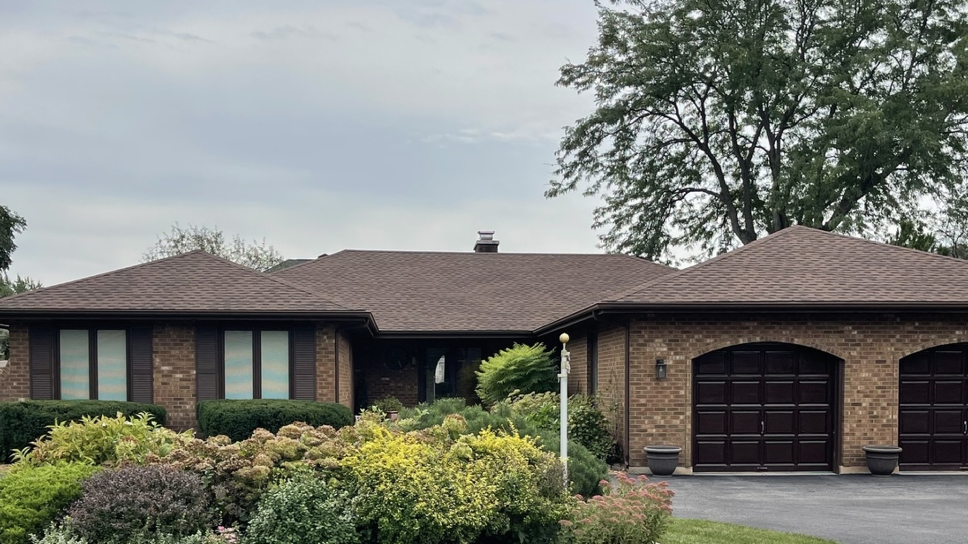 22W507 John Court — photo