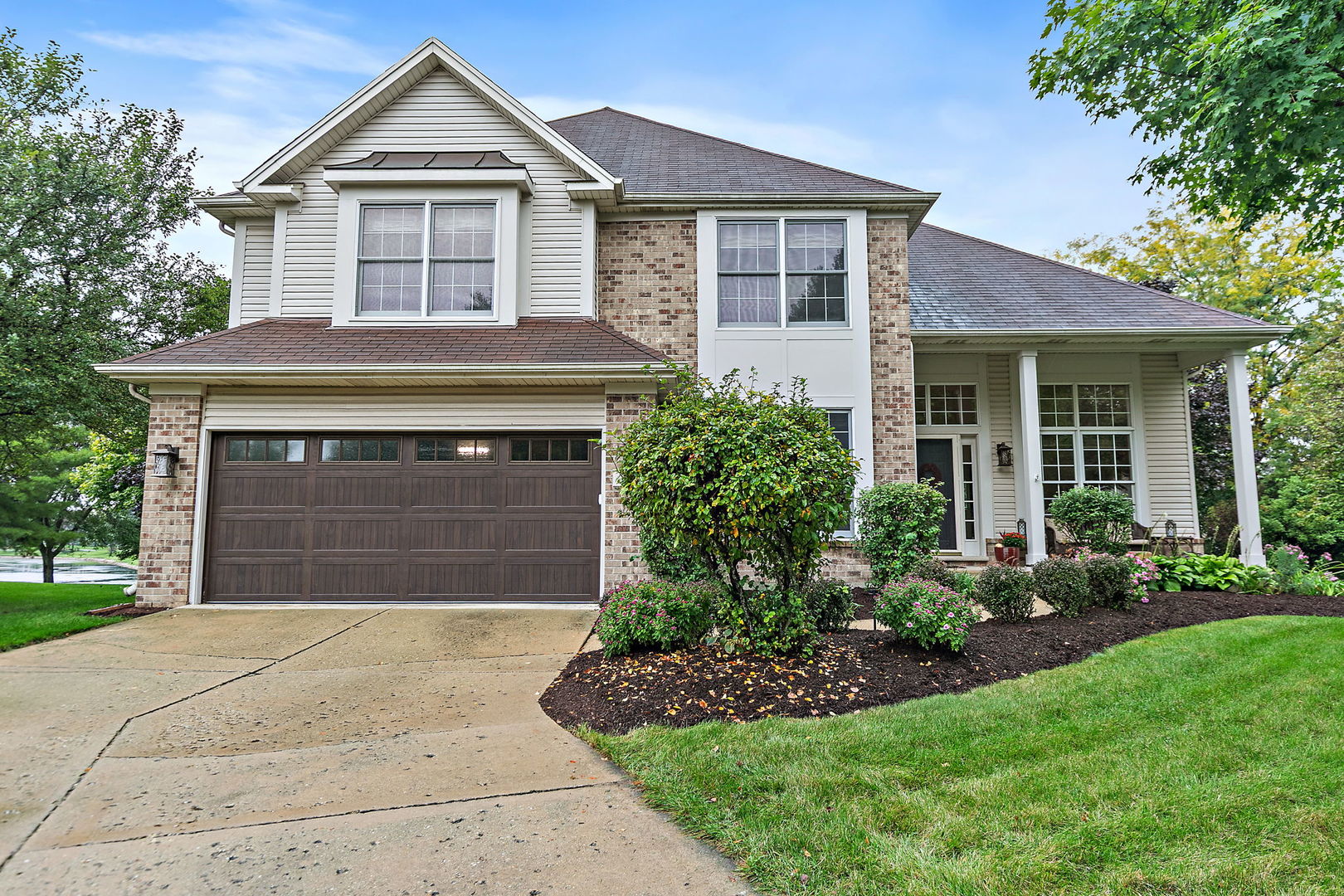 11 Lakeridge Court — photo