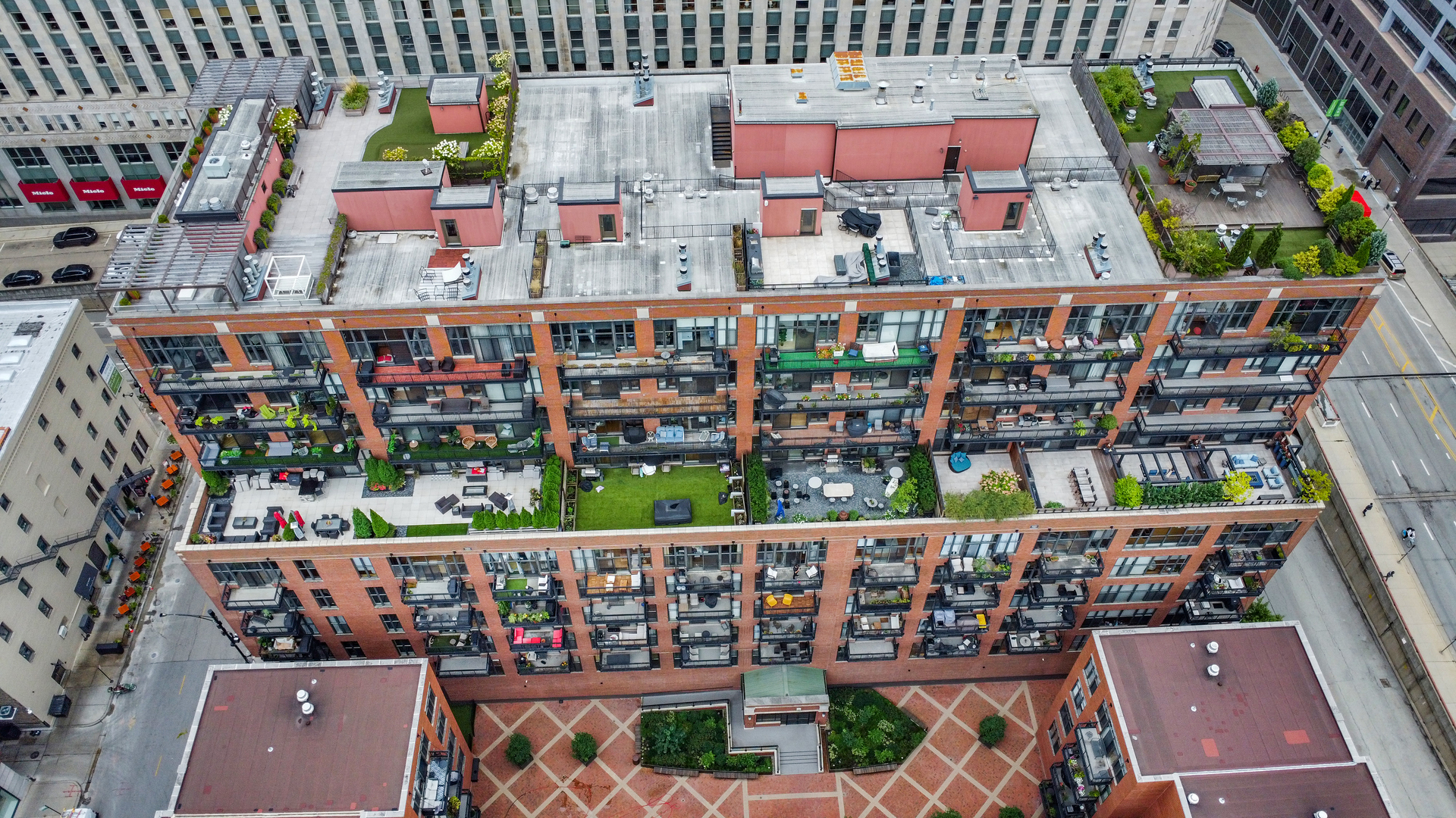 333 W Hubbard Street 605 — photo