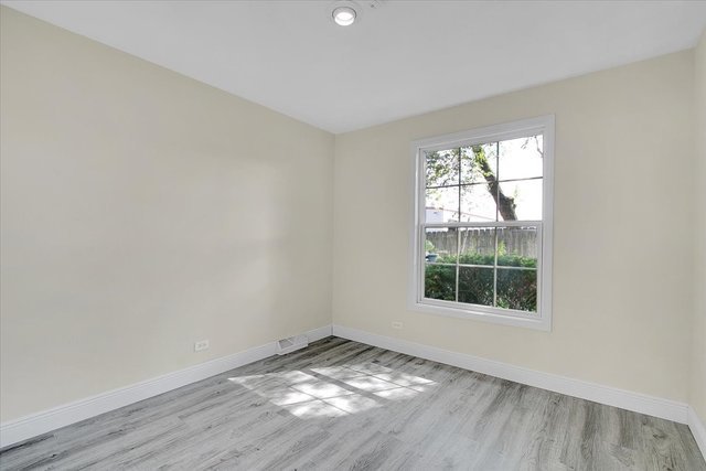 Home in Glendale Heights, IL 60139 — photo 3