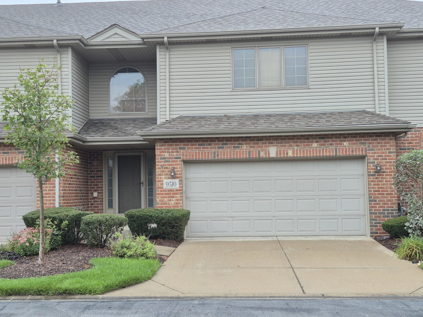 9510 Perth Circle — photo