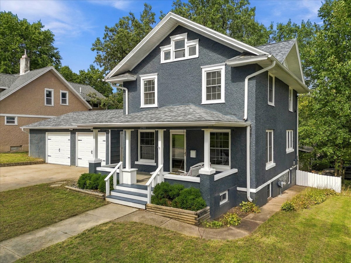 1302 Caroline Avenue — photo