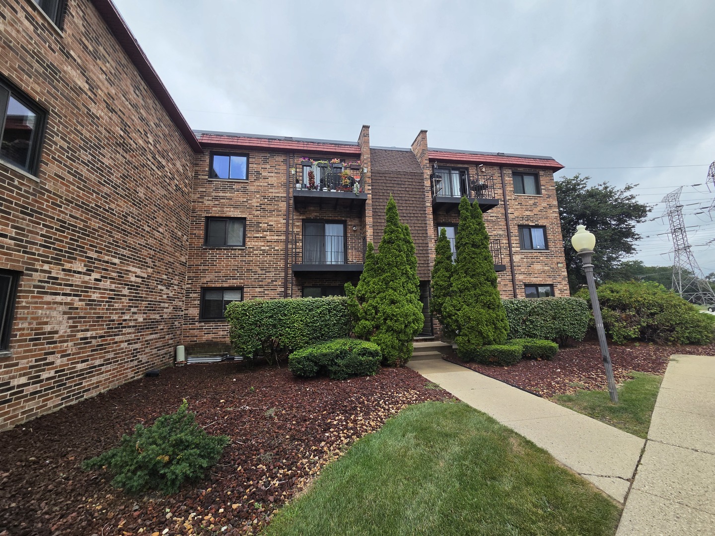 1761 W Algonquin Road 1B — photo