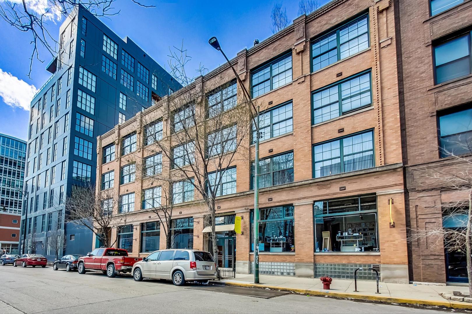 110 N Peoria Street 307 — photo