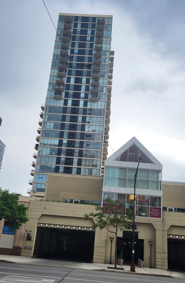 1212 N Lasalle Street Unit 2104 — photo
