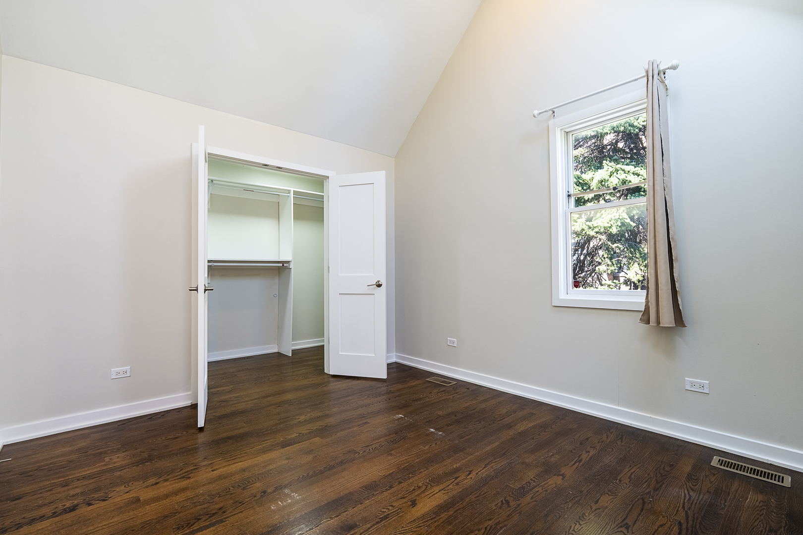 Home in Chicago, IL 60622 — photo 3