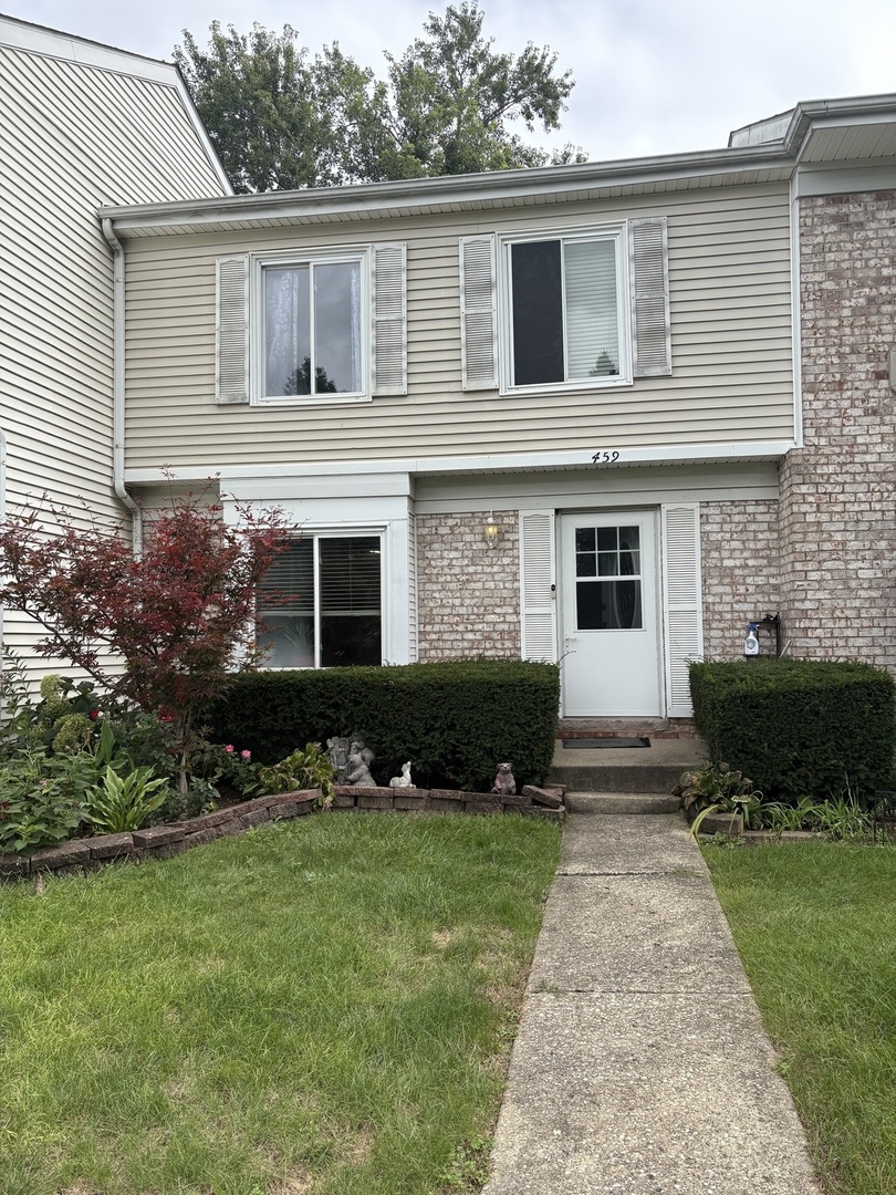 459 Yorkshire Square — photo