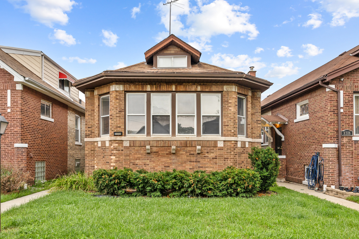 8322 S Aberdeen Street — photo