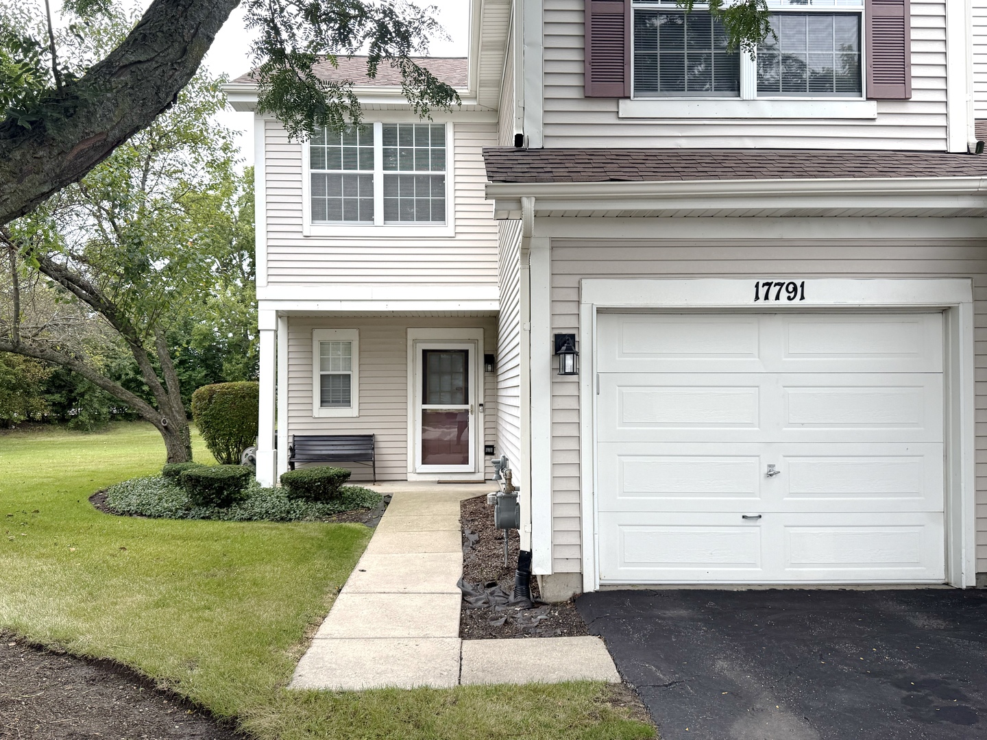 17791 W Salisbury Drive — photo