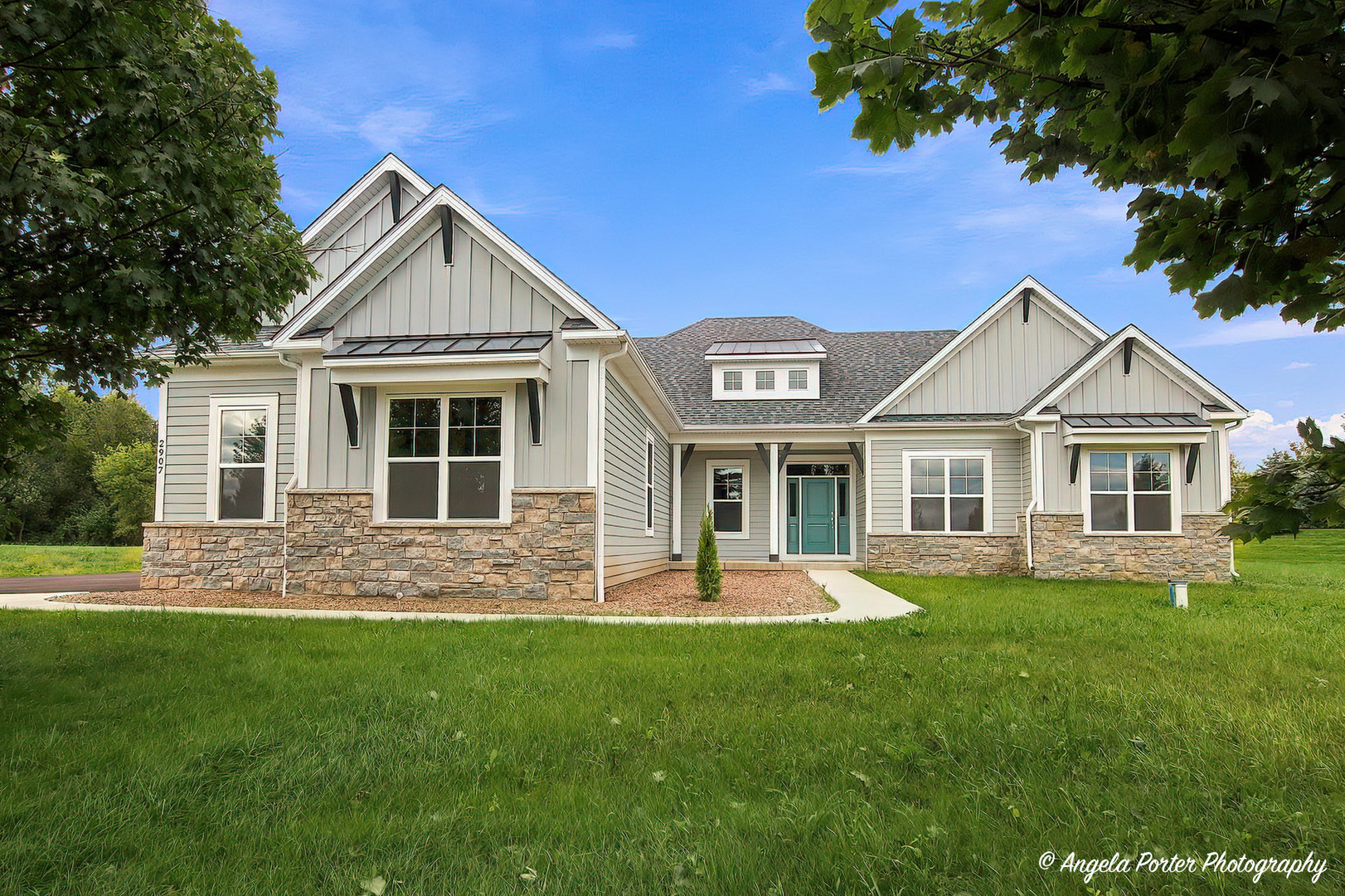 2907 Pioneer Oaks Drive — photo
