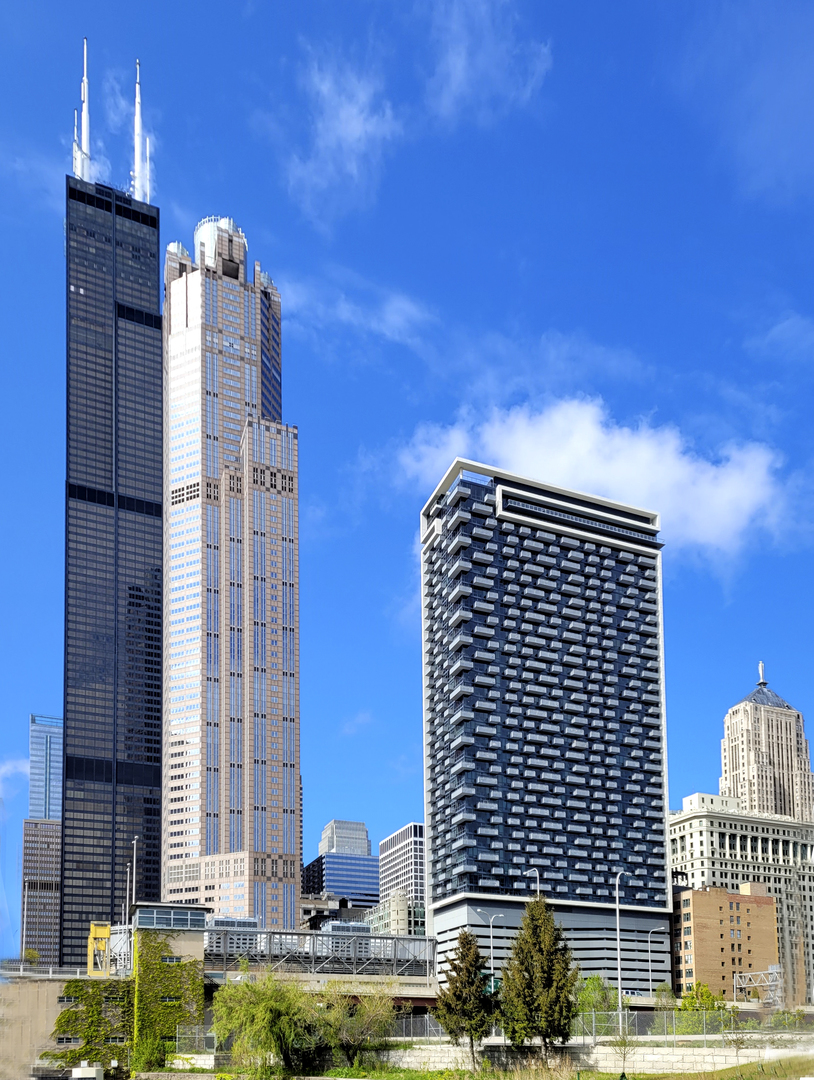 235 W Van Buren Street 2715 — photo