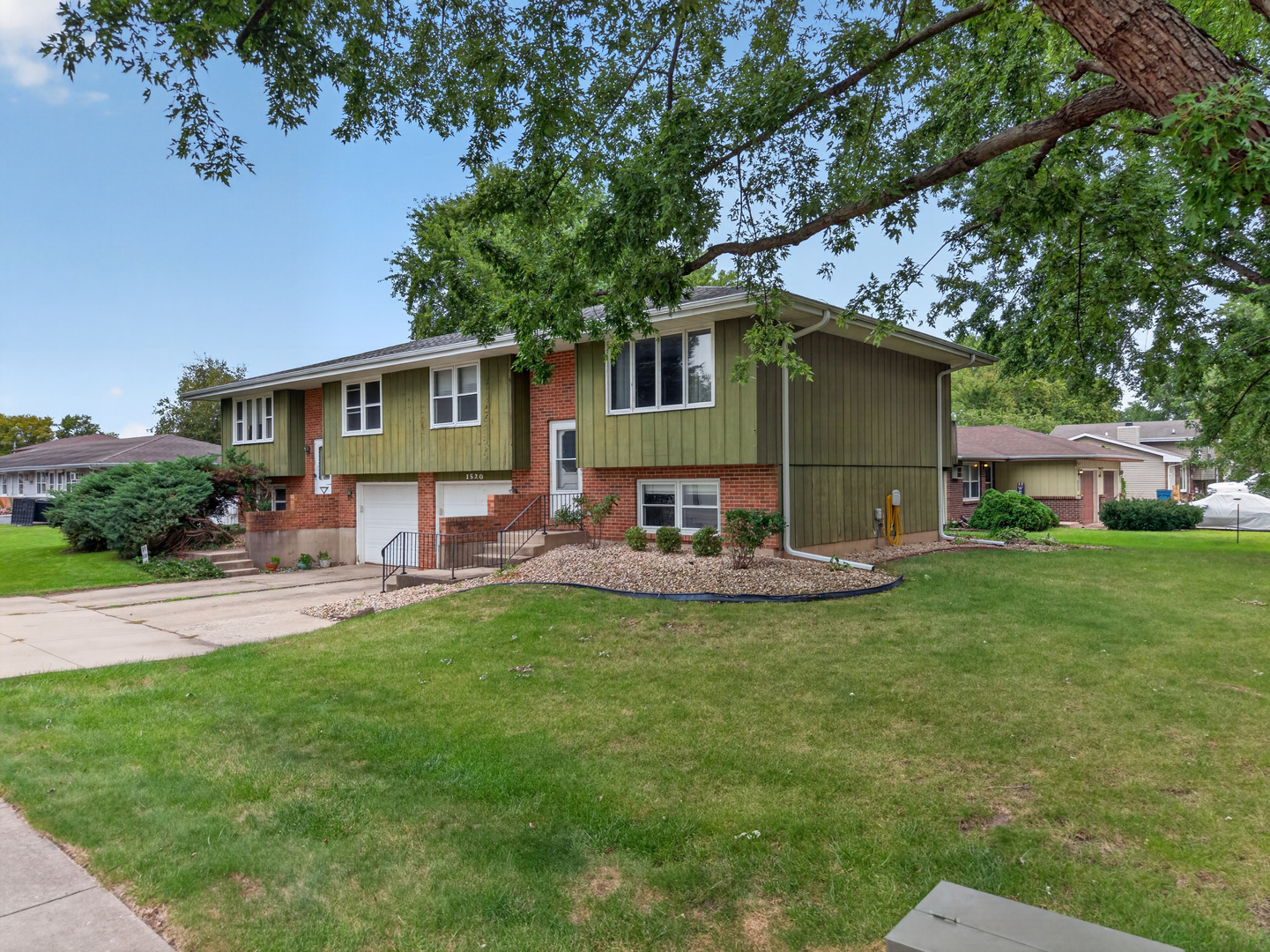 1520 Adams Street — photo