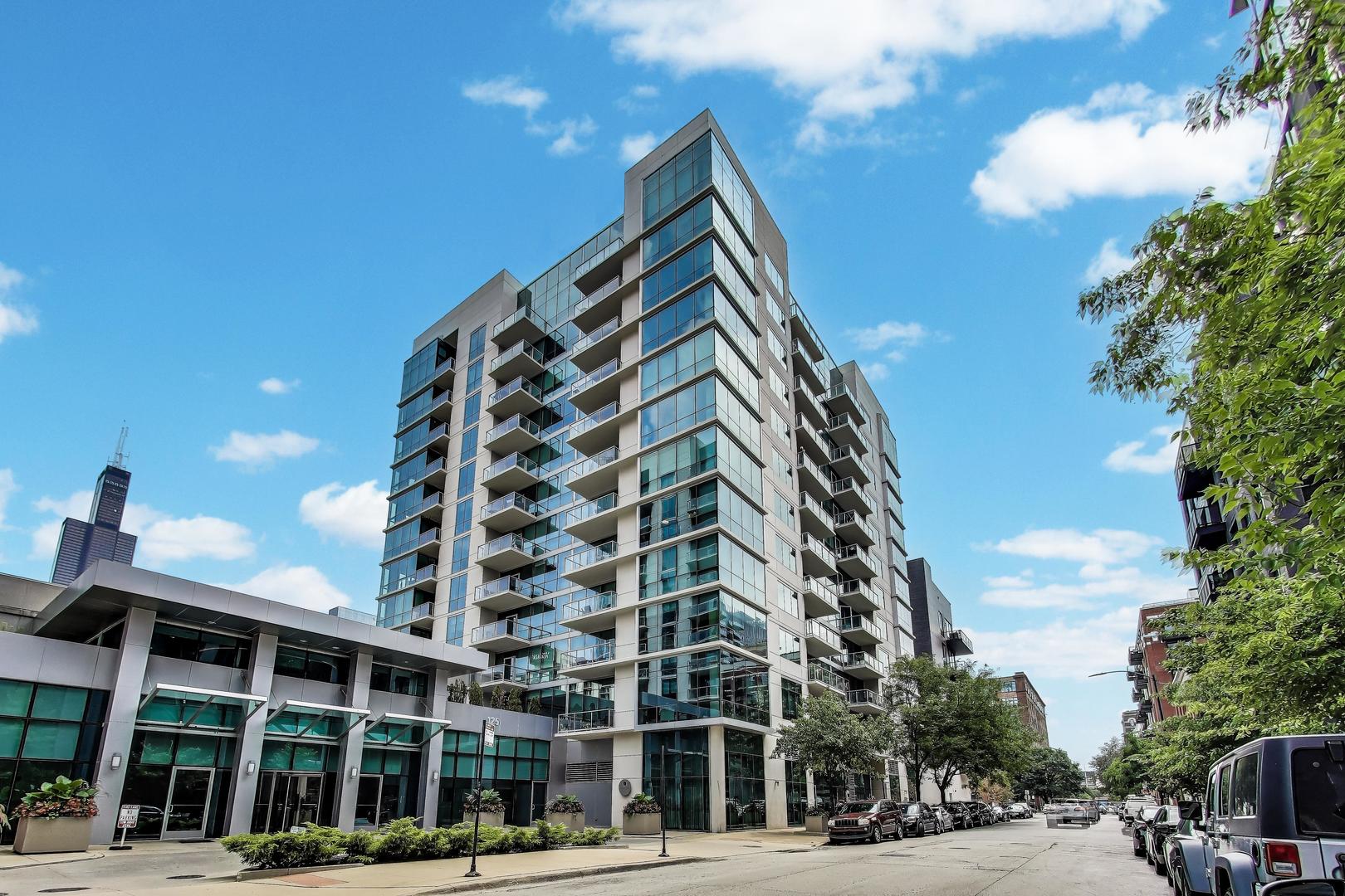 125 S Green Street 805a — photo