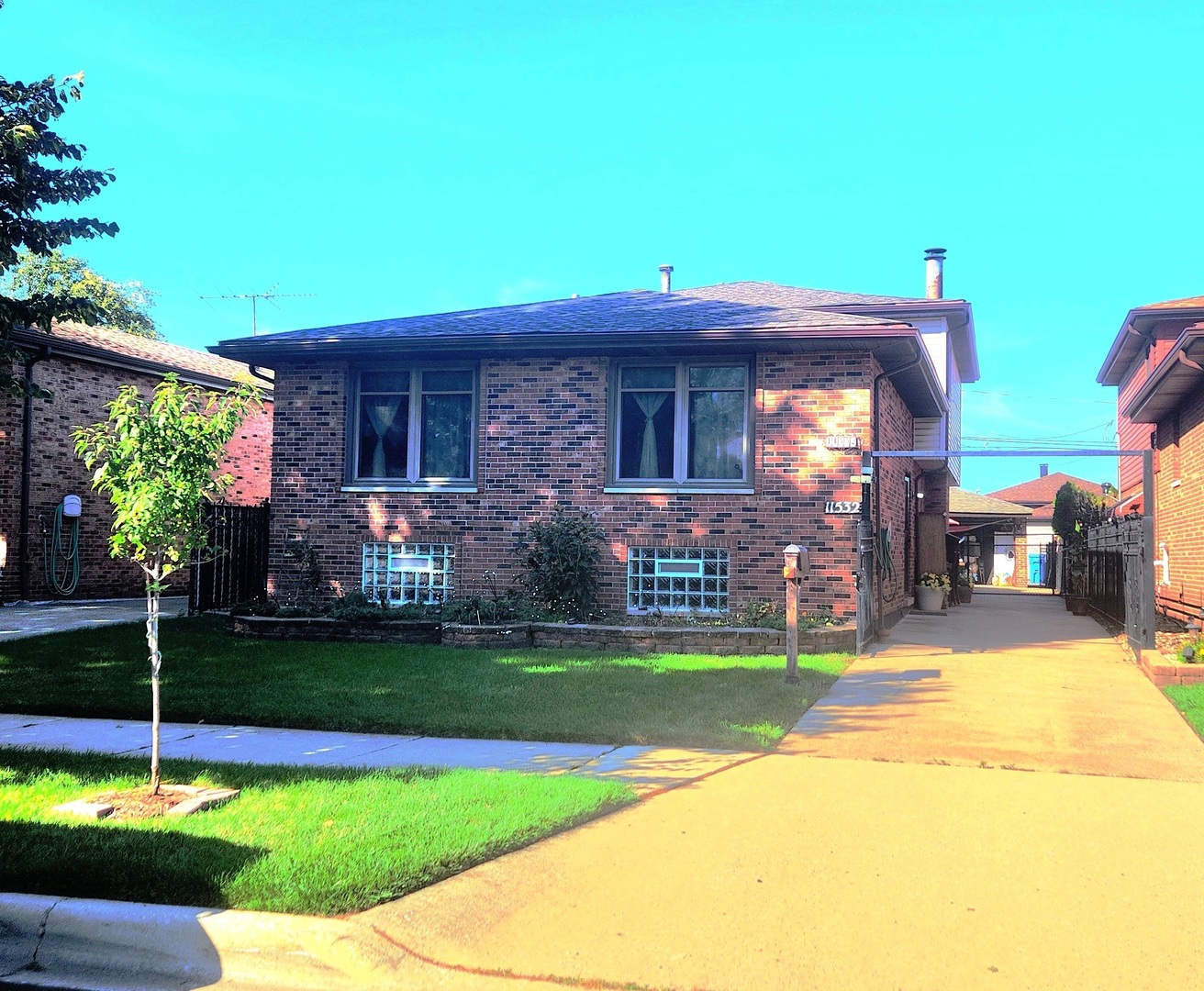 11532 S Avenue G — photo