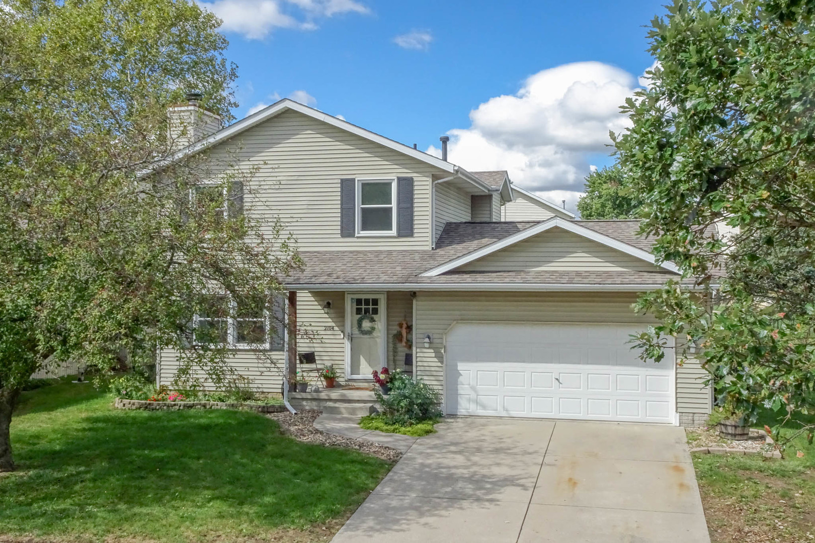 2104 Park Place Drive — photo
