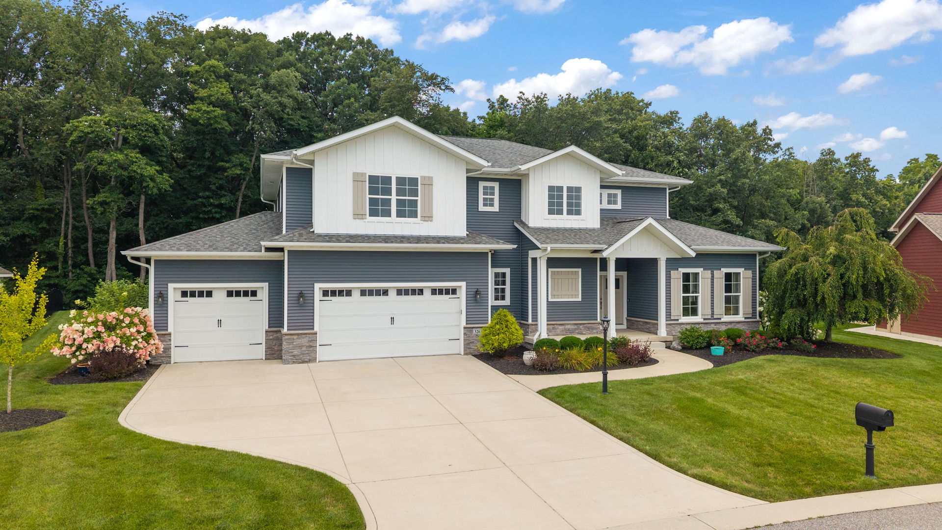 326 W Houghton Drive — photo