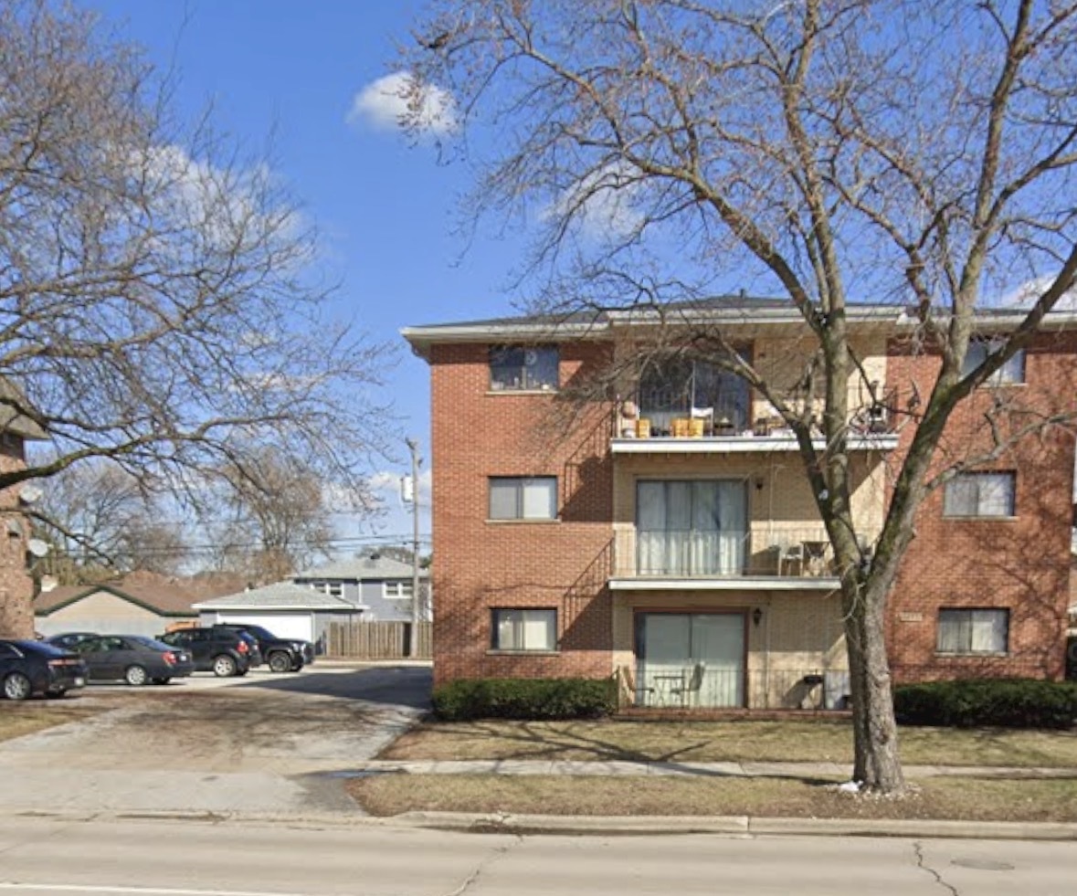 9645 S Ridgeland Avenue 302 — photo