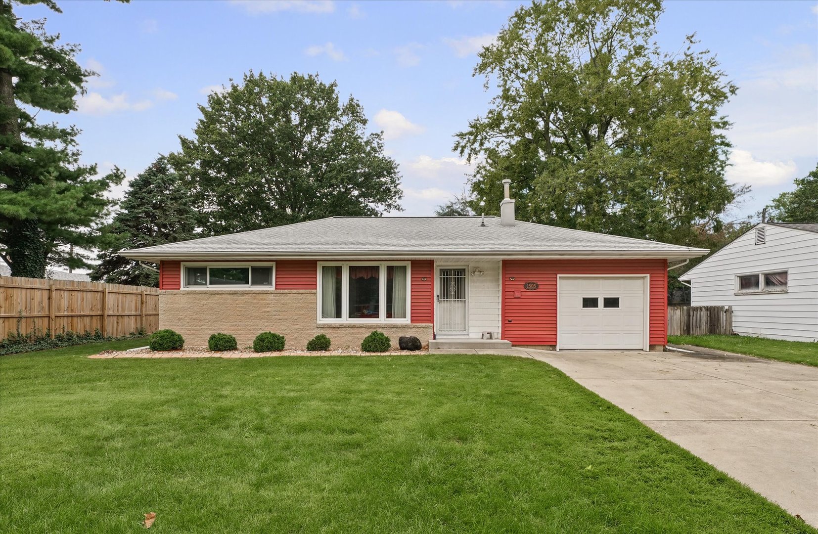 1505 Rose Drive — photo