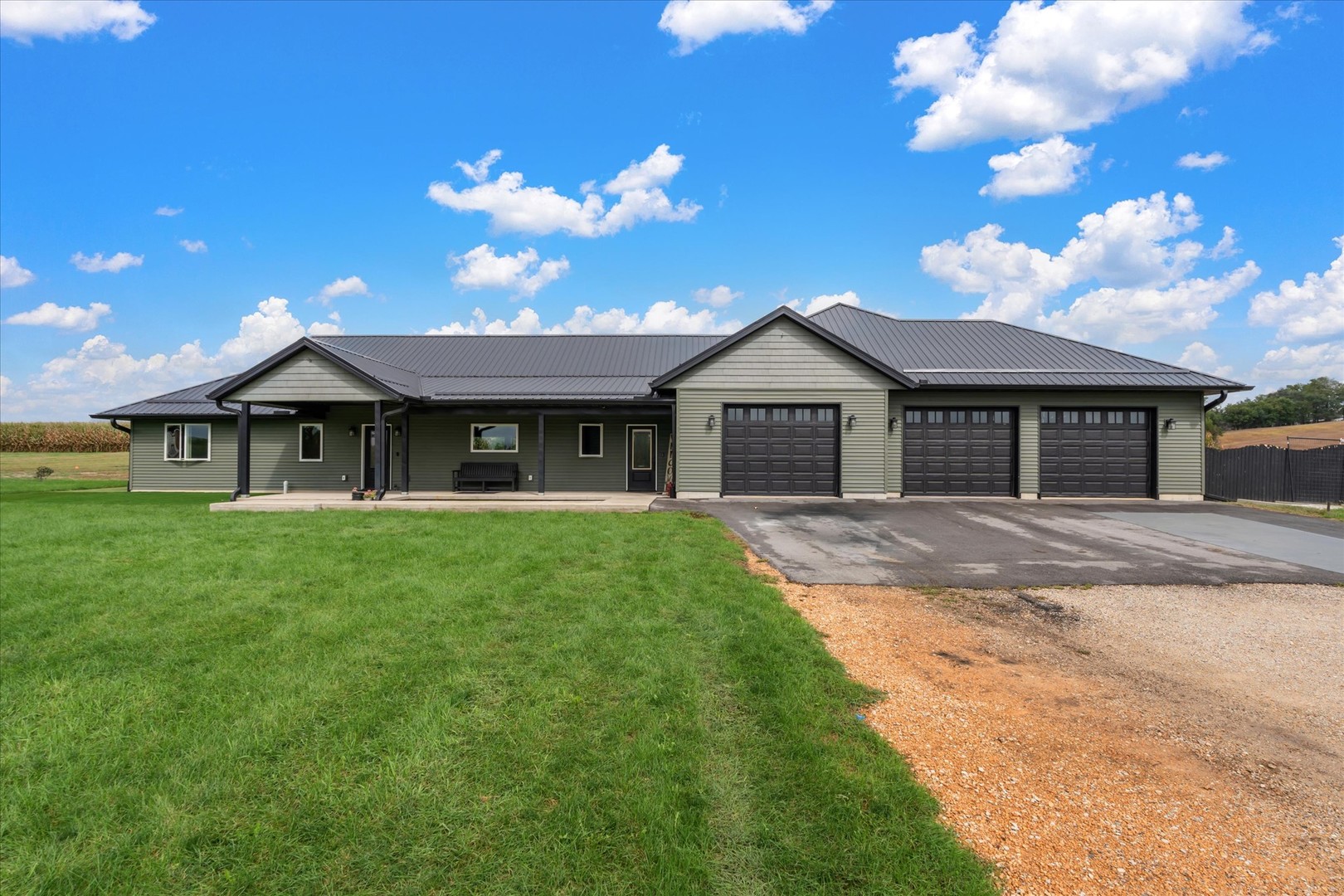 2530 Highway 136 — photo