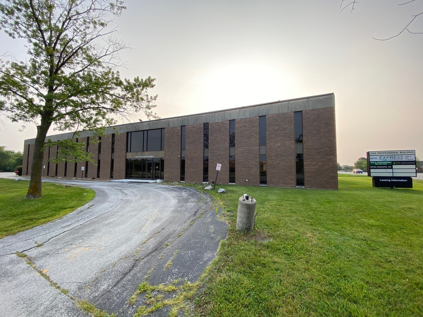2555 W Lincoln Highway 102 — photo