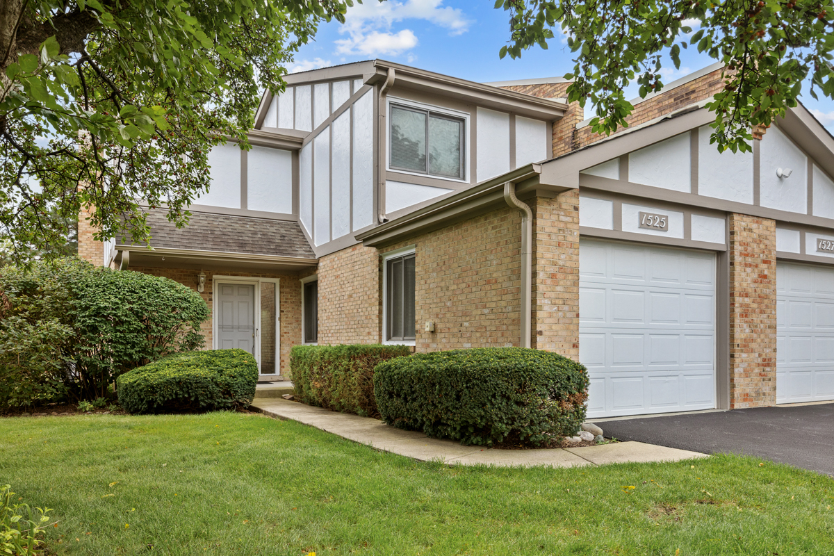 1525 Columbia Court — photo